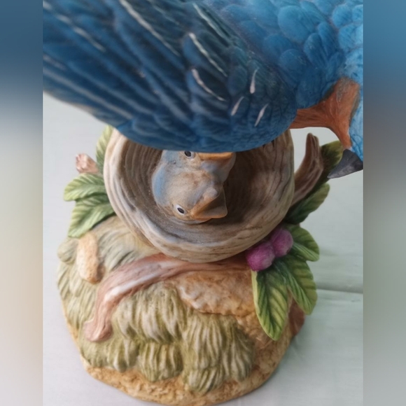 Blue Jay watching babies in nest. Music box. Gorham Japan. Collectors - Picture 2 of 4